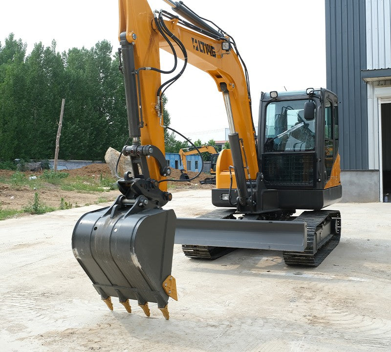 EXCAVADORA LTE75