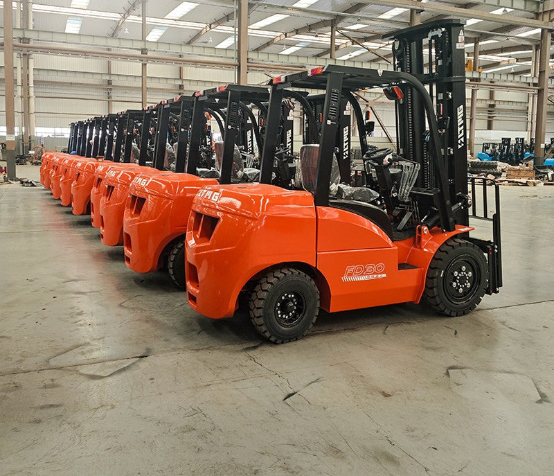 MONTACARGA 3 TON 4X4