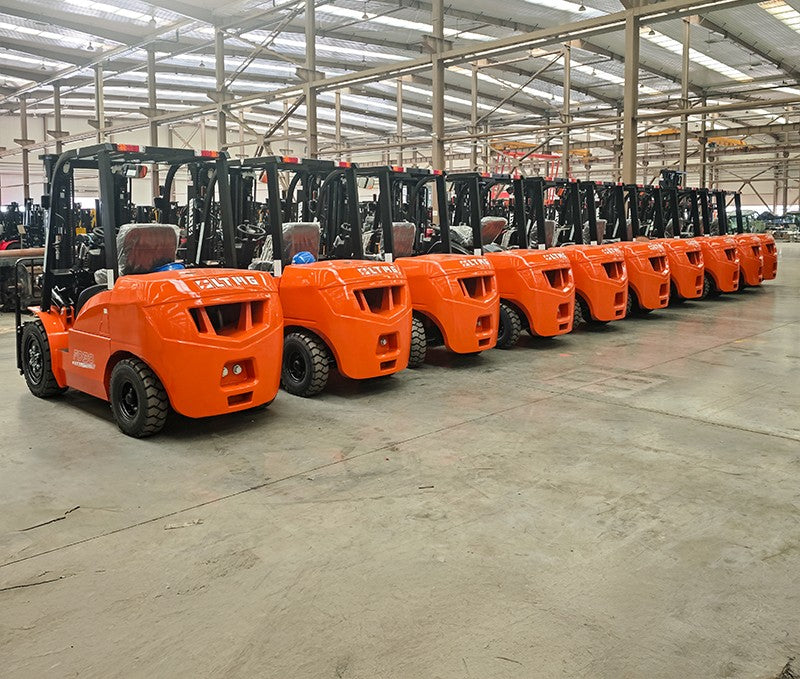 MONTACARGA 3 TON 4X4