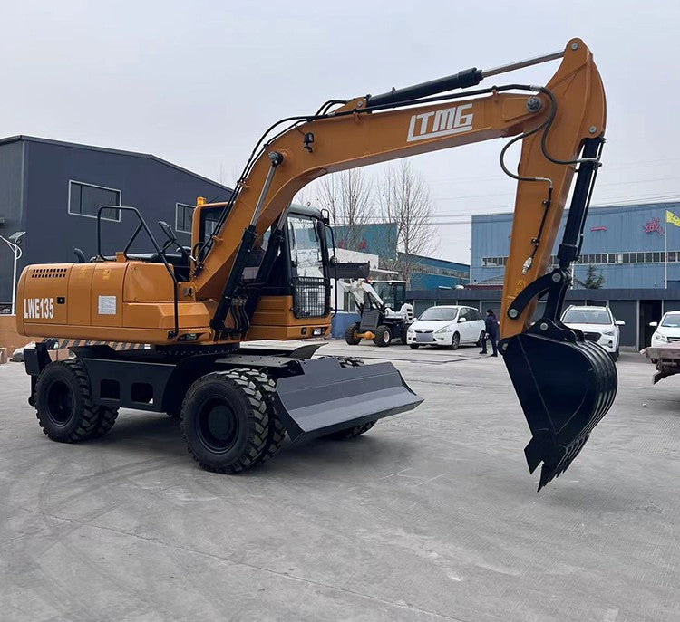 ECAVADORA RUEDAS LWE 13,5