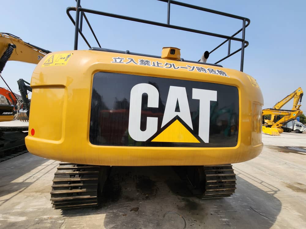 EXCAVADORA CAT325