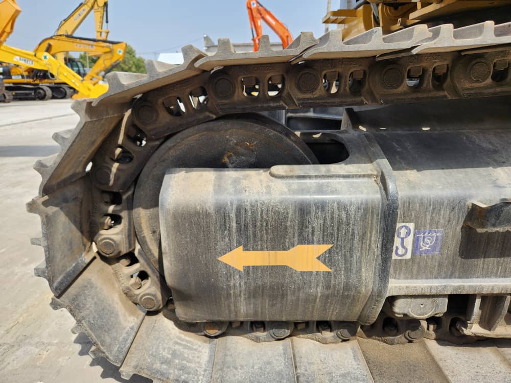 EXCAVADORA CAT325