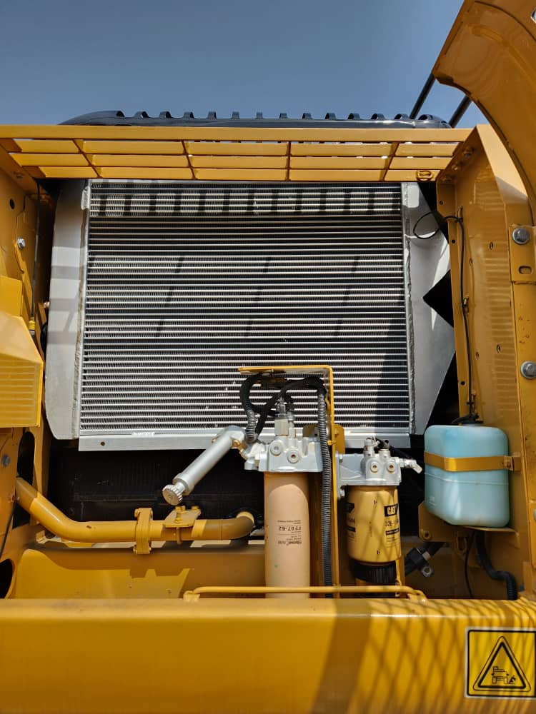 EXCAVADORA CAT325