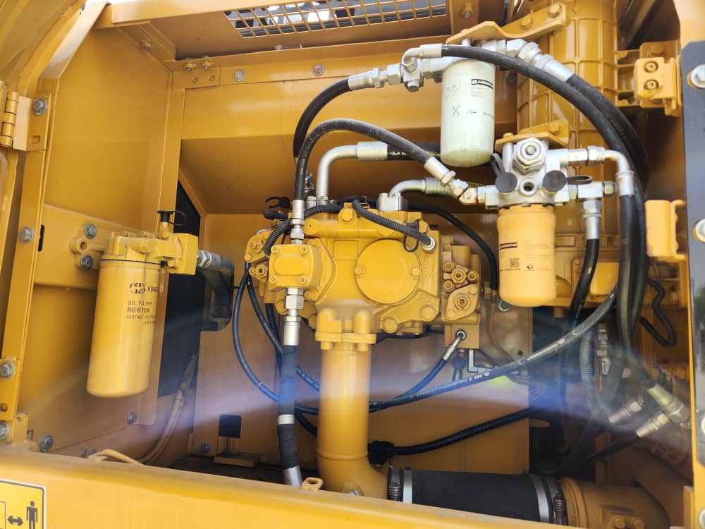 EXCAVADORA CAT325