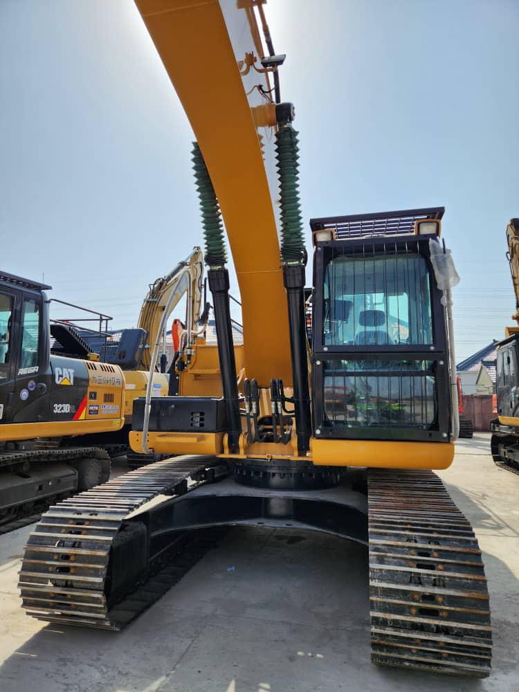 CAT 320D2L