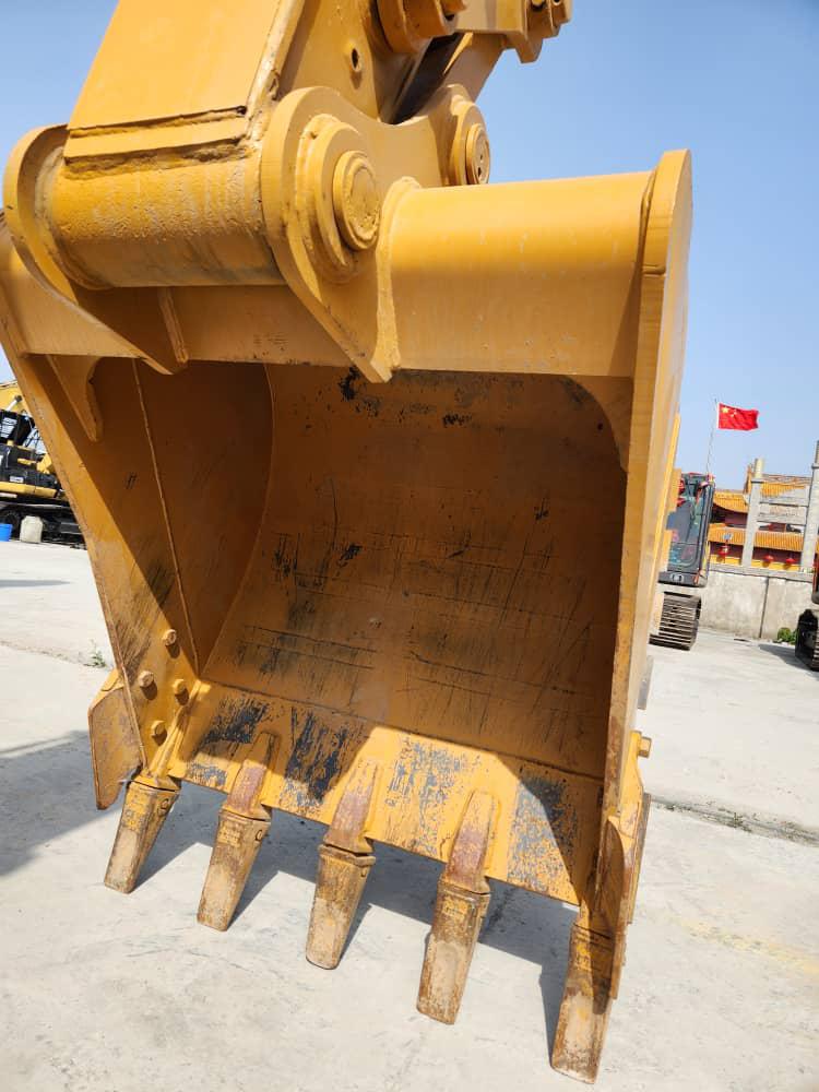 CAT 320D2L