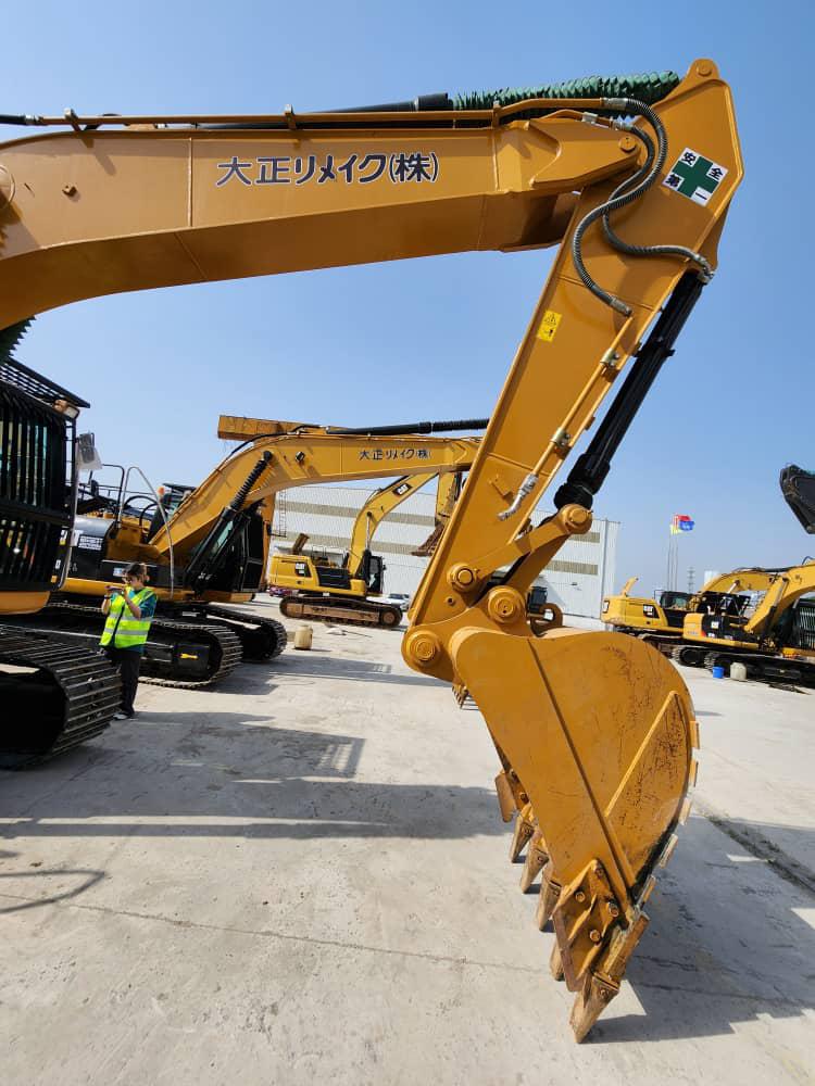 CAT 320D2L