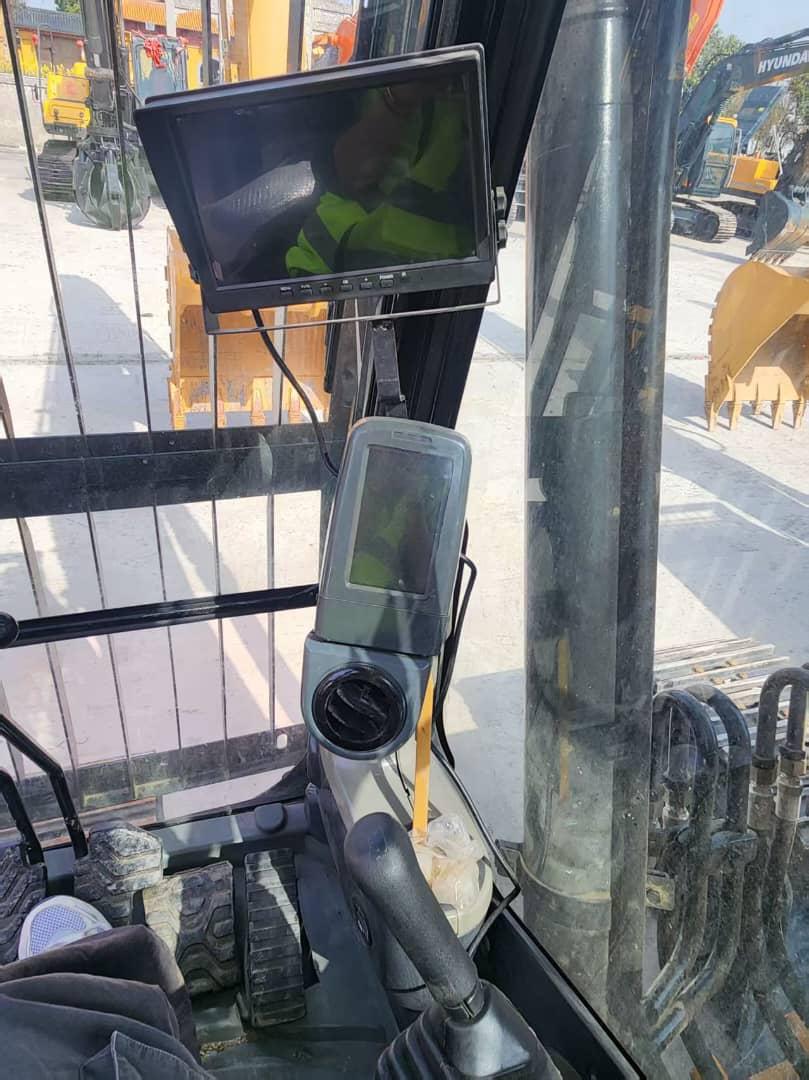 CAT 320D2L