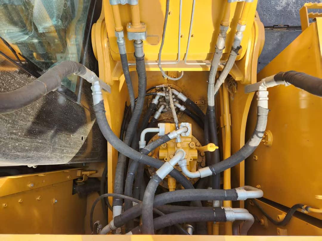 CAT 320D2L