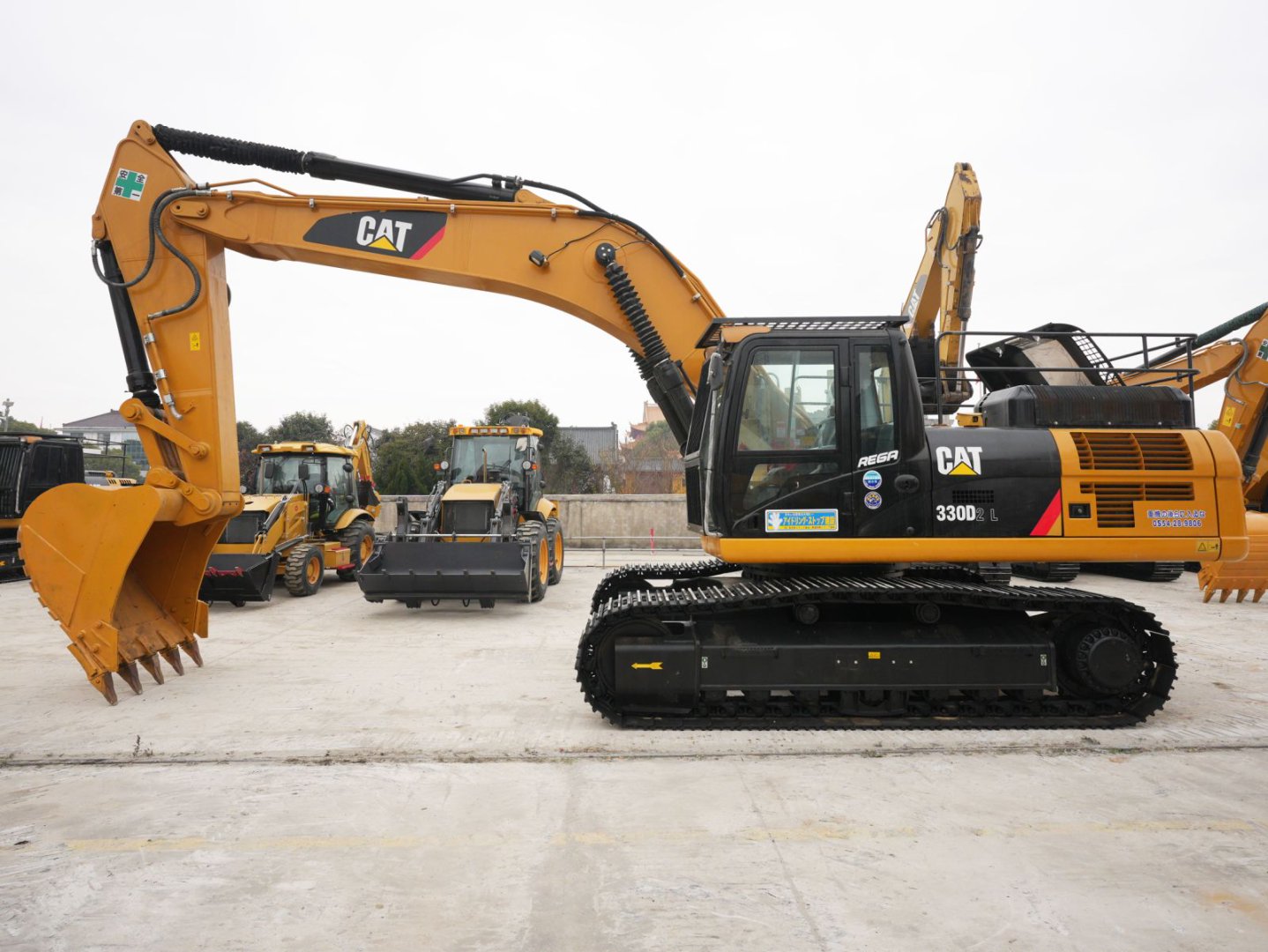EXCAVADORA CAT 330D2L