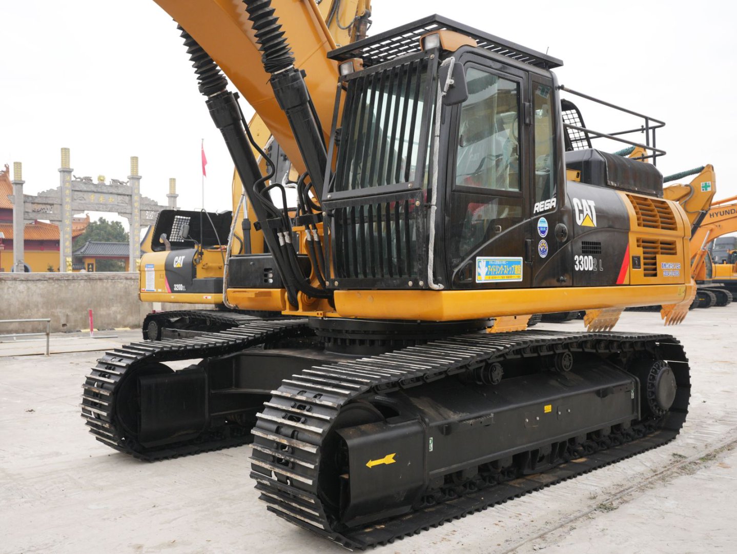 EXCAVADORA CAT 330D2L