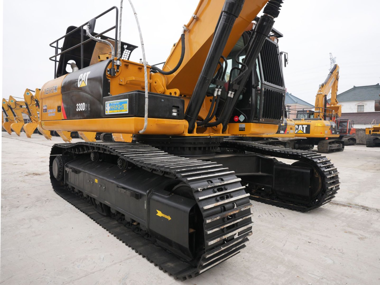EXCAVADORA CAT 330D2L