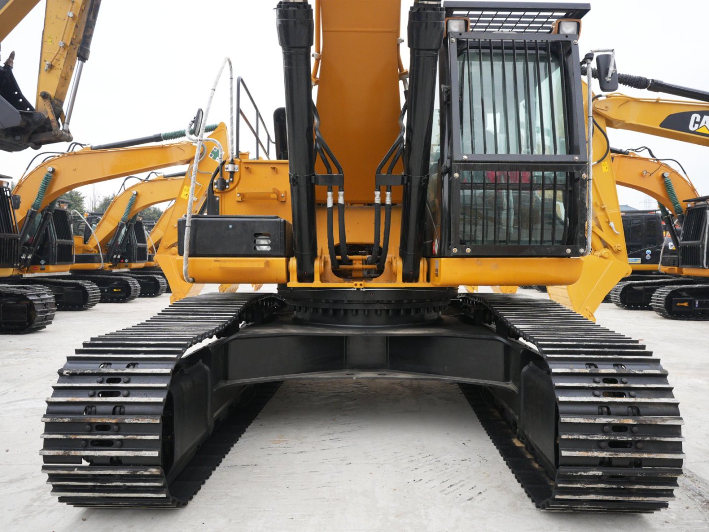EXCAVADORA CAT 330D2L
