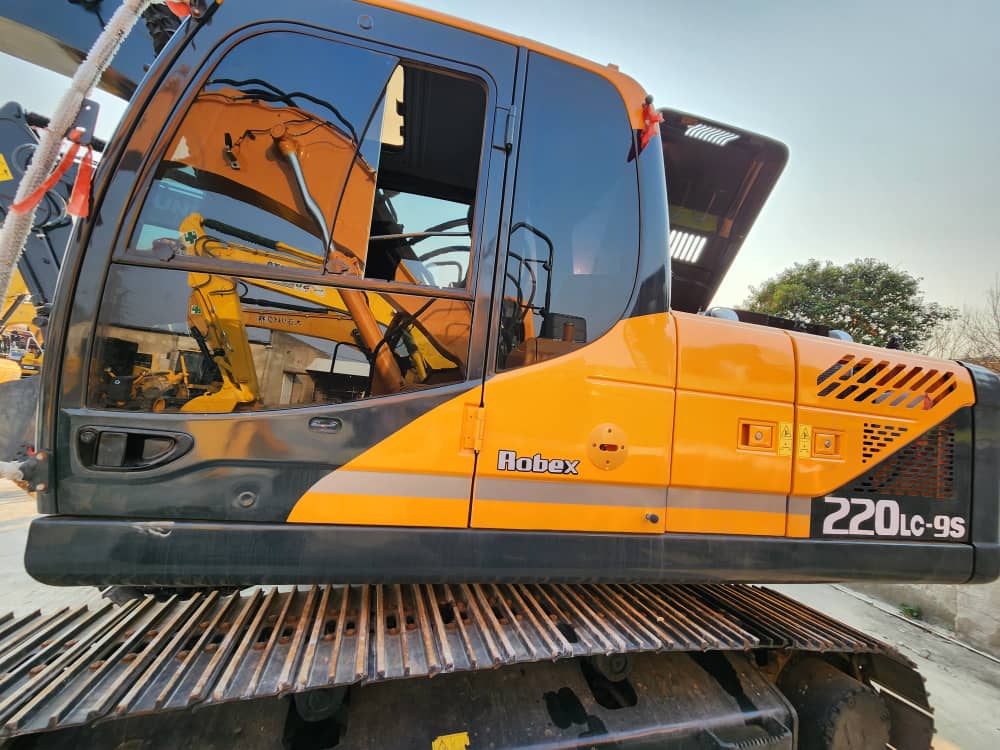 Hyundai R220LC-9S