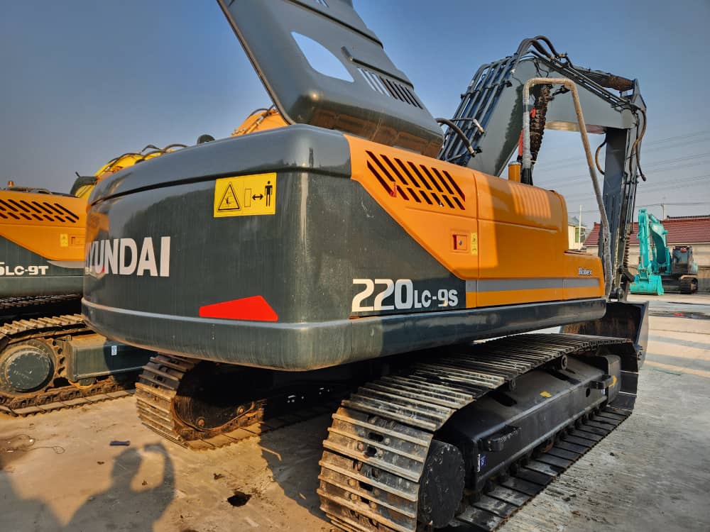 Hyundai R220LC-9S
