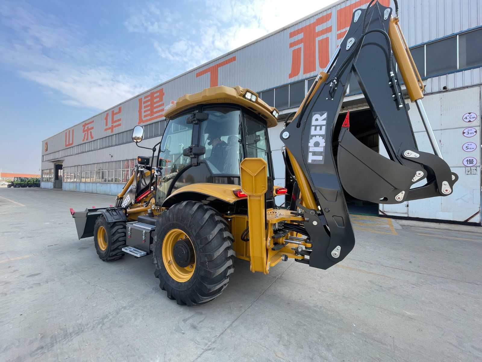 RETROEXCAVADORA ZT388